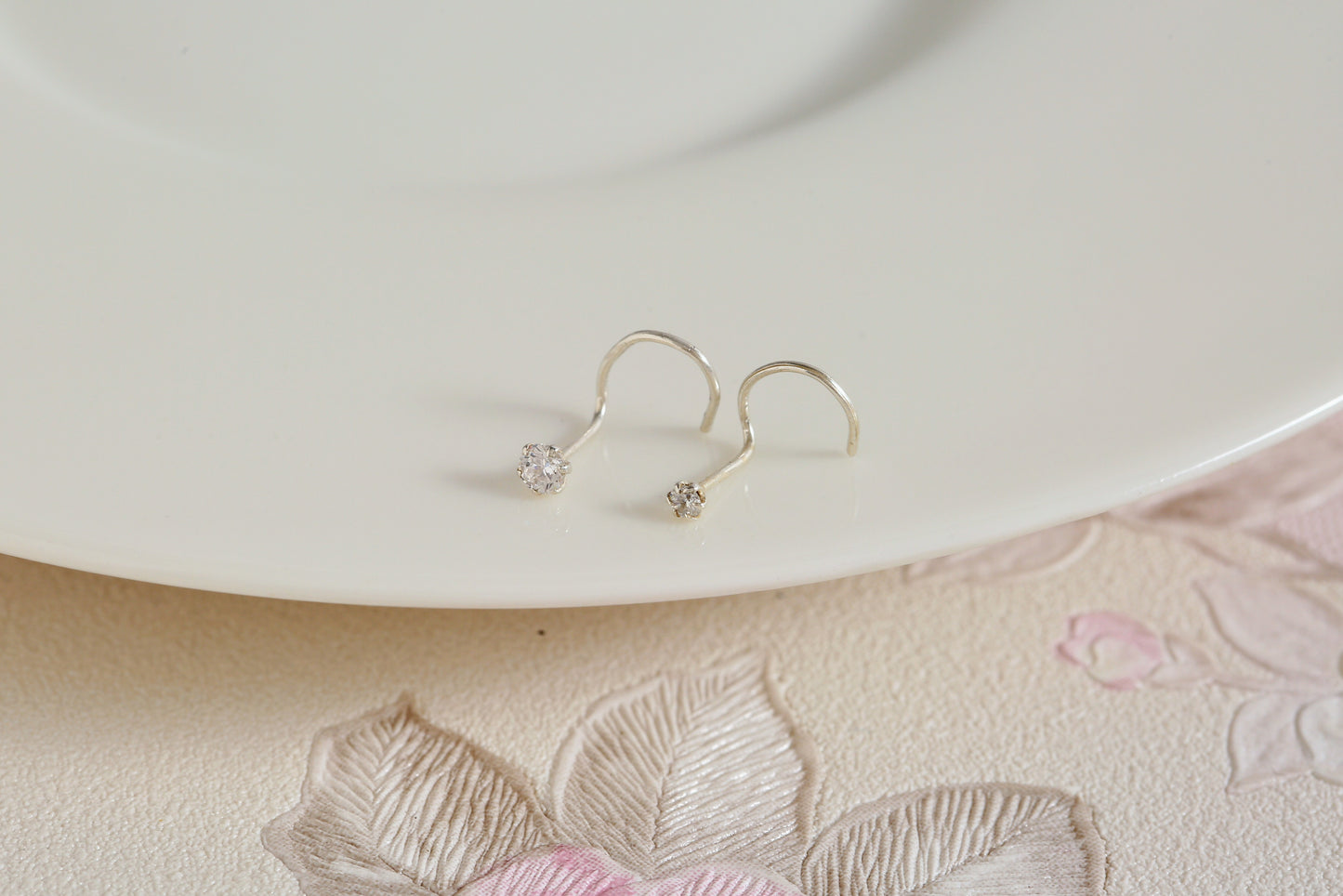 Minimalist Wire Nose Pin