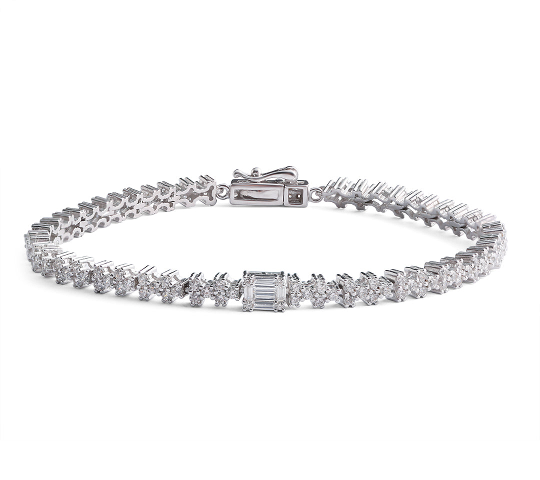 Silver Glinting Treasure Bracelet