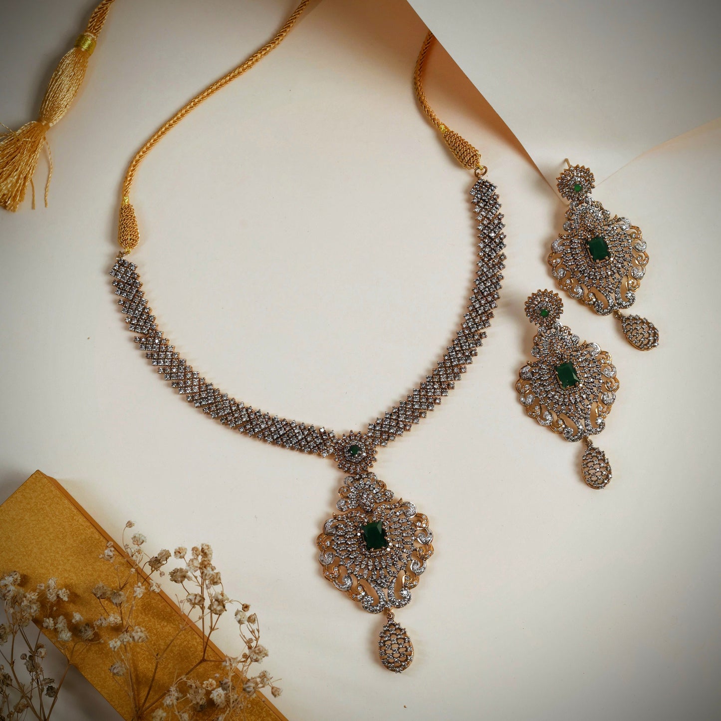 Necklace set