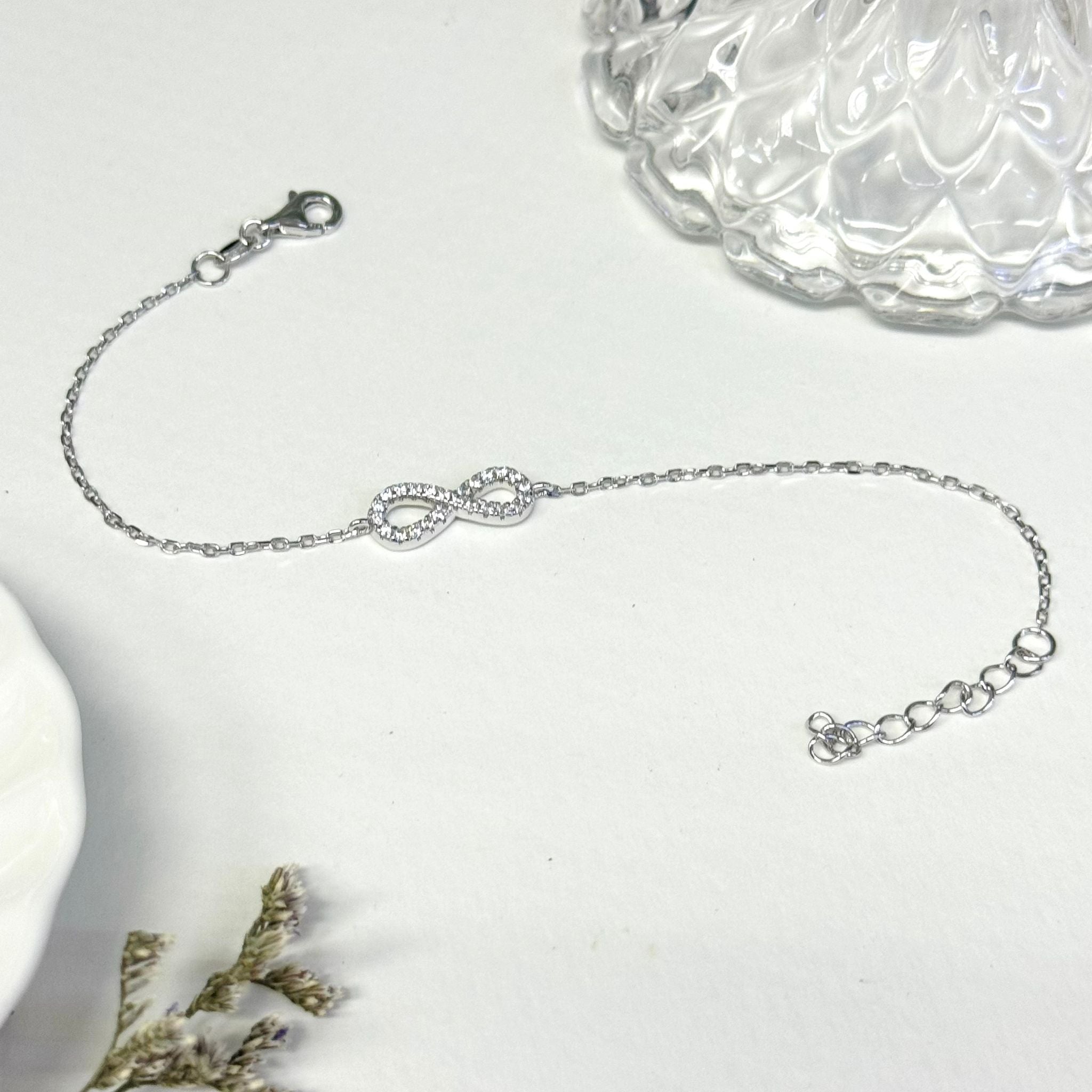 Sterling Silver Infinity Bracelet, Infinity Bracelet for Women, 925 Silver Bracelet, CZ Infinity Bracelet, Dainty Silver Bracelet, Adjustable Silver Bracelet, Minimalist Jewellery, Gift for Her, Everyday Silver Bracelet.