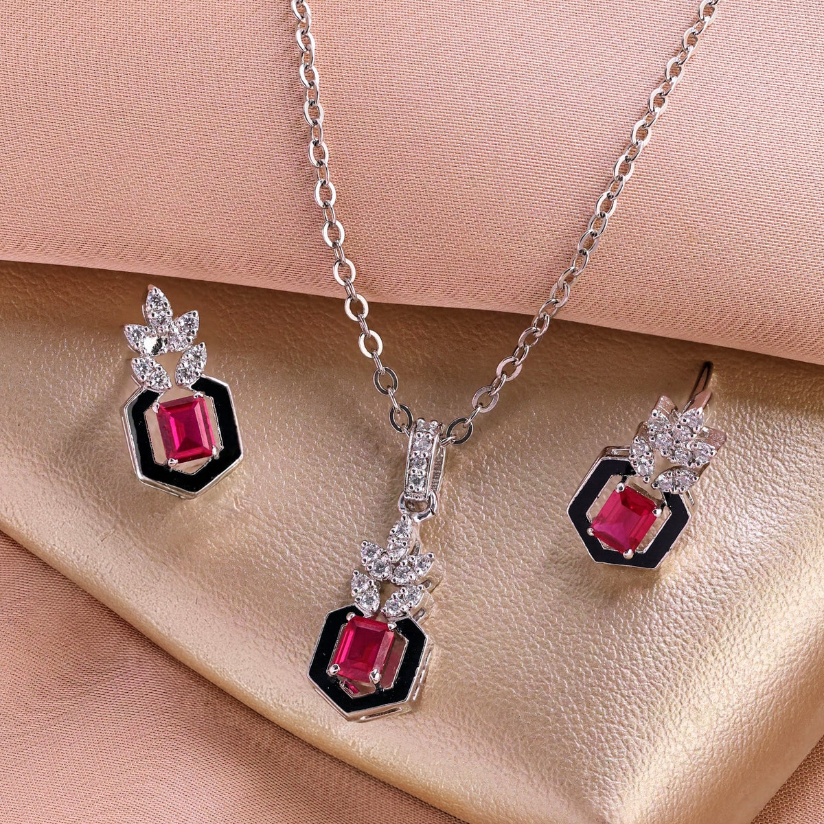 pendant set