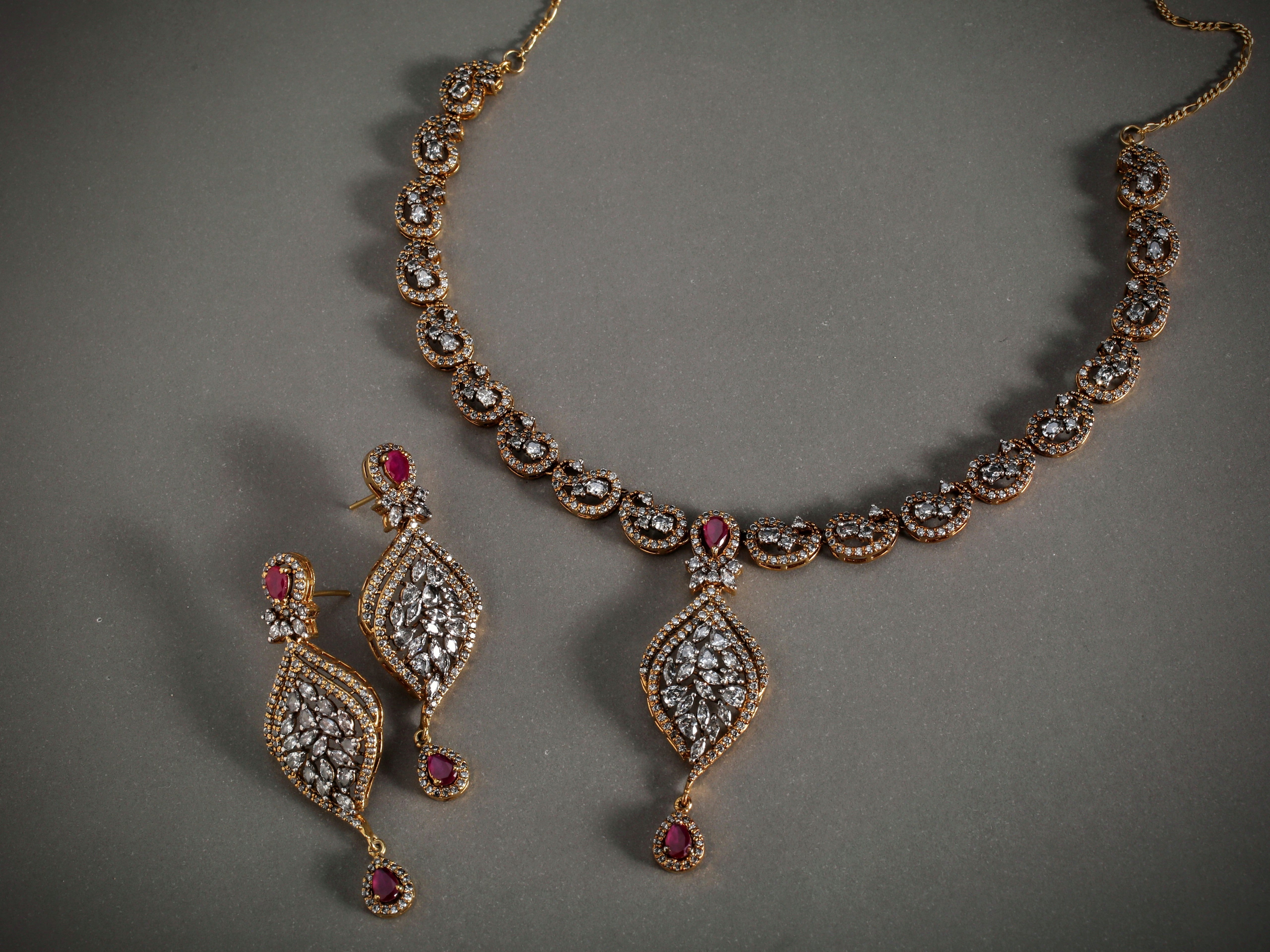 Necklace Set